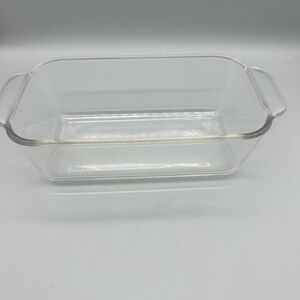 Pyrex 1.5 quart clear glass baking dish